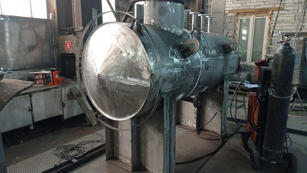 Резервуар нержавеющий 15 м3 из стали 12Х18Н10Т